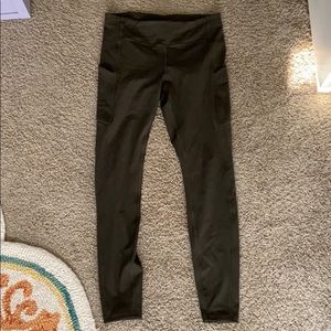 Size 8 Speed Up Tight 28” Dark Olive Lulu leggings
